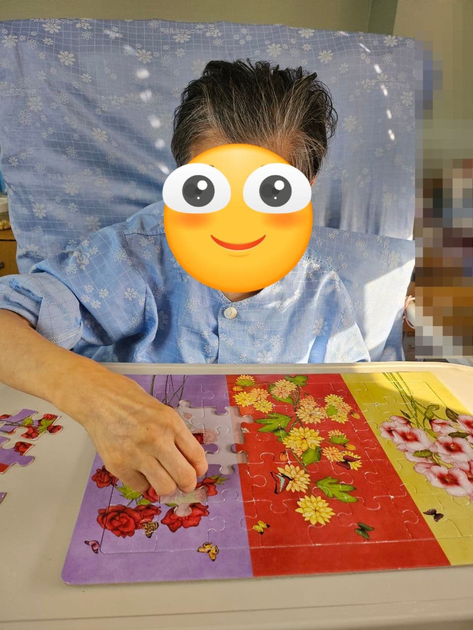 광주광역시 치매요양병원 에스웰에서 진행하는 어르신 퍼즐놀이