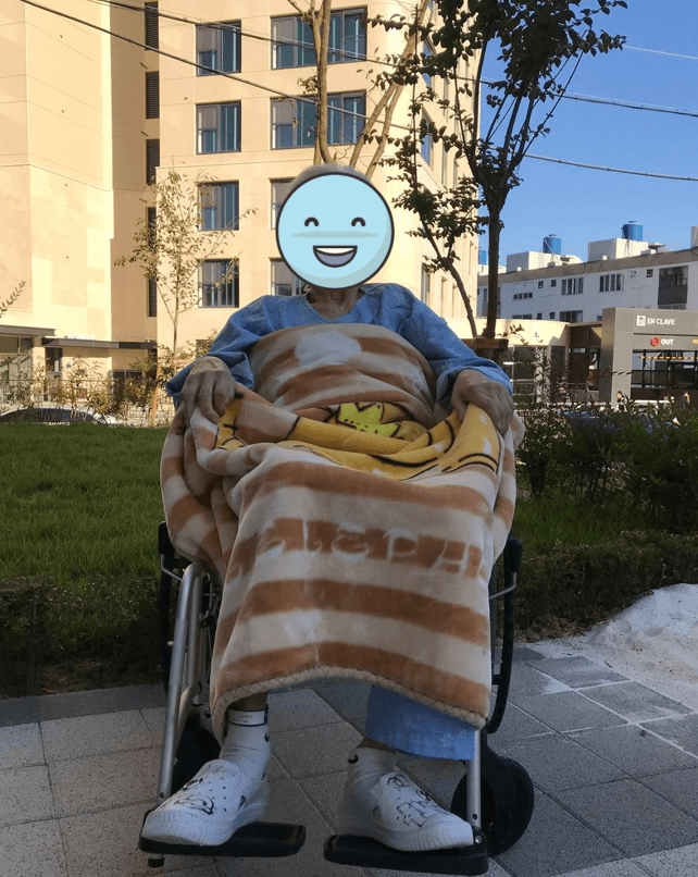 광주 에스웰 요양병원 어르신의 산책